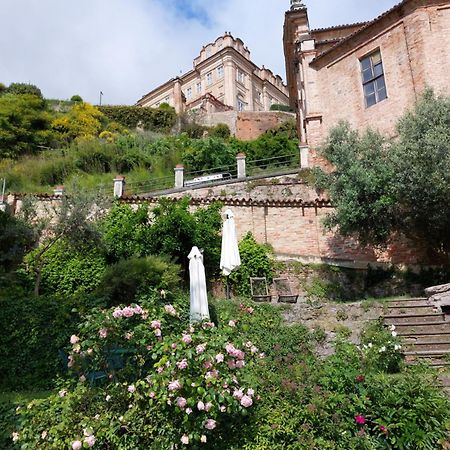 Il Giardino Di Olivia Apartment Guarene Exterior photo